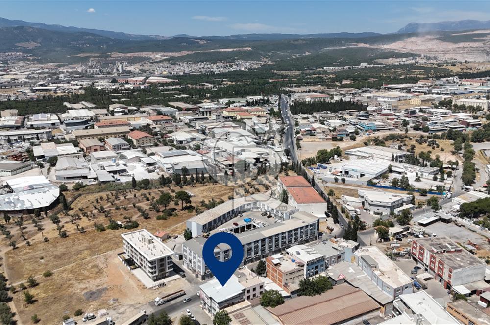 BORNOVA PINARBAŞI KÖŞE KONUM, 1.500 m² KOMPLE SATILIK BİNA