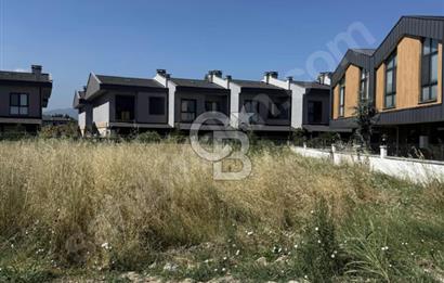 SATILIK HARİKA LOKASYONDA 584 M2 ARSA