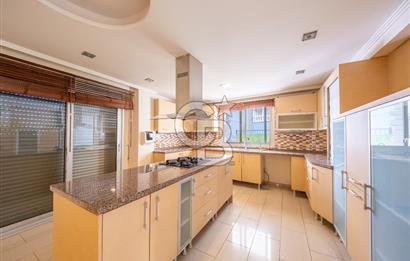 Balçova Korutürk mahallesinde müstakil bakımlı villa