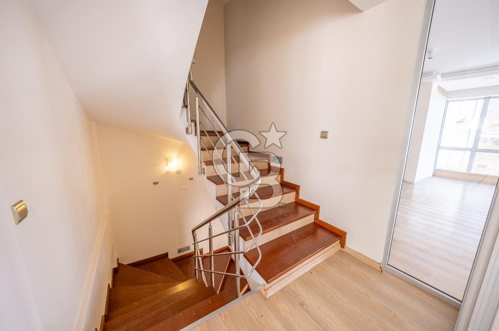 Balçova Korutürk mahallesinde müstakil bakımlı villa