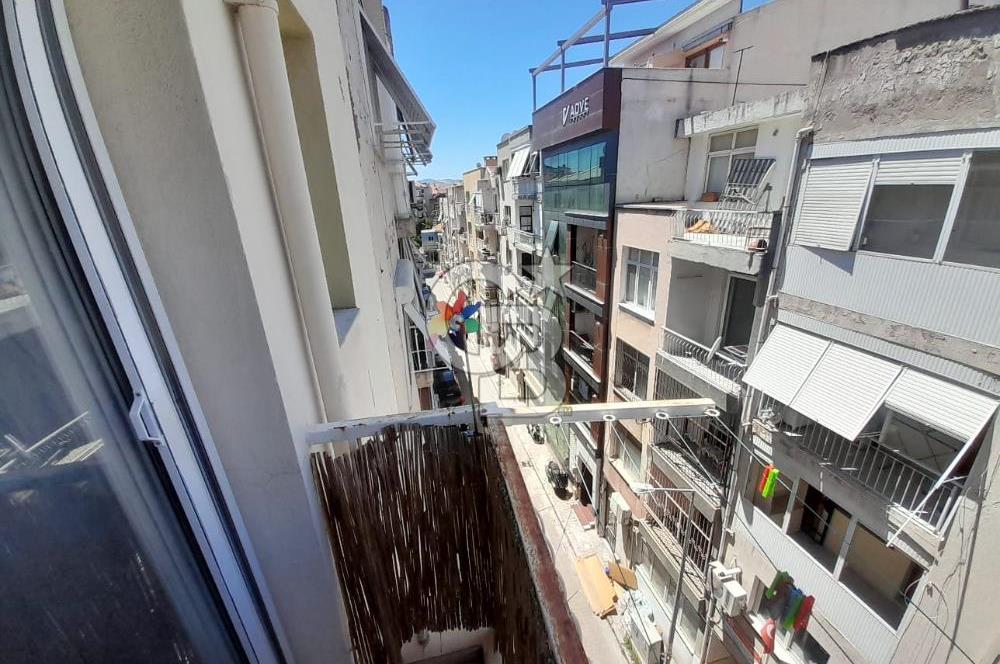 KARŞIYAKA ALAYBEY İZBANA 50 MT MESAFEDE 1+1 ASANSÖRLÜ BAKIMLI DAİRE