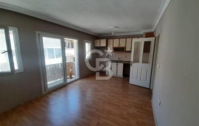 KARŞIYAKA ALAYBEY İZBANA 50 MT MESAFEDE 1+1 ASANSÖRLÜ BAKIMLI DAİRE