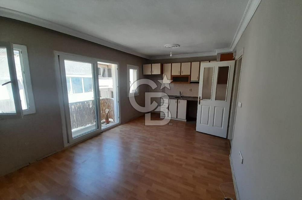 KARŞIYAKA ALAYBEY İZBANA 50 MT MESAFEDE 1+1 ASANSÖRLÜ BAKIMLI DAİRE