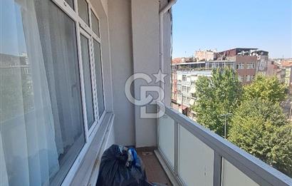 Şehremini Meydanda Satılık Geniş 1+1 Daire! Net:61m2.