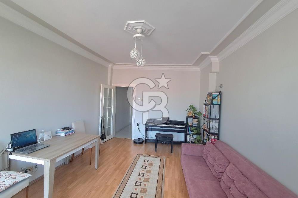 Şehremini Meydanda Satılık Geniş 1+1 Daire! Net:61m2.