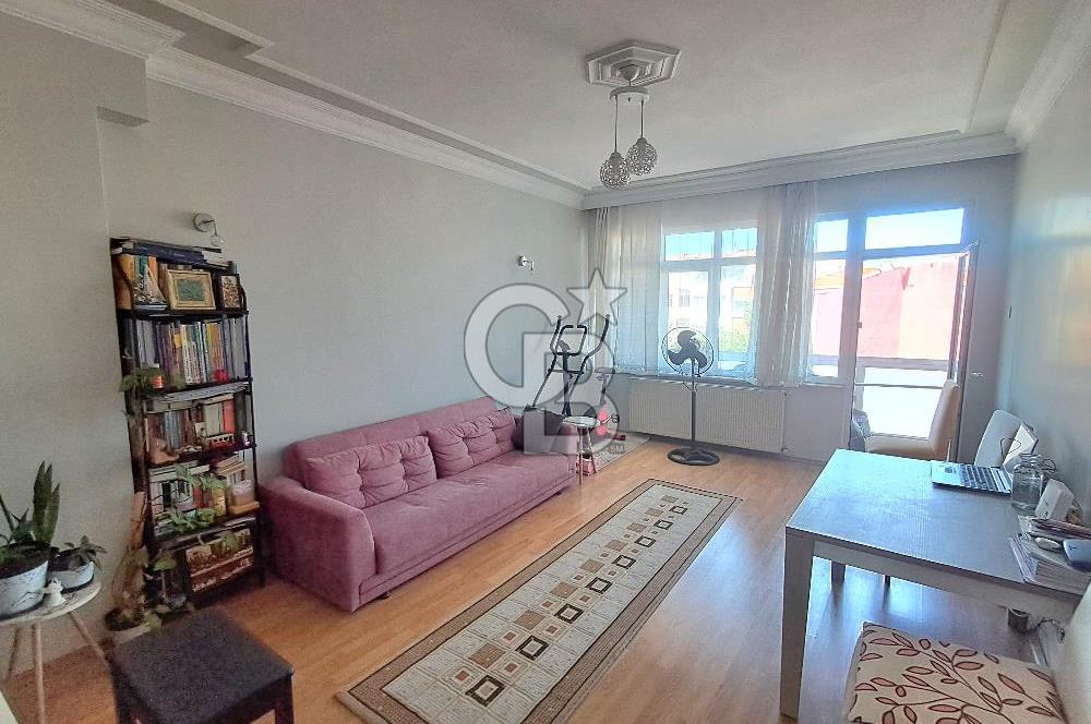 Şehremini Meydanda Satılık Geniş 1+1 Daire! Net:61m2.