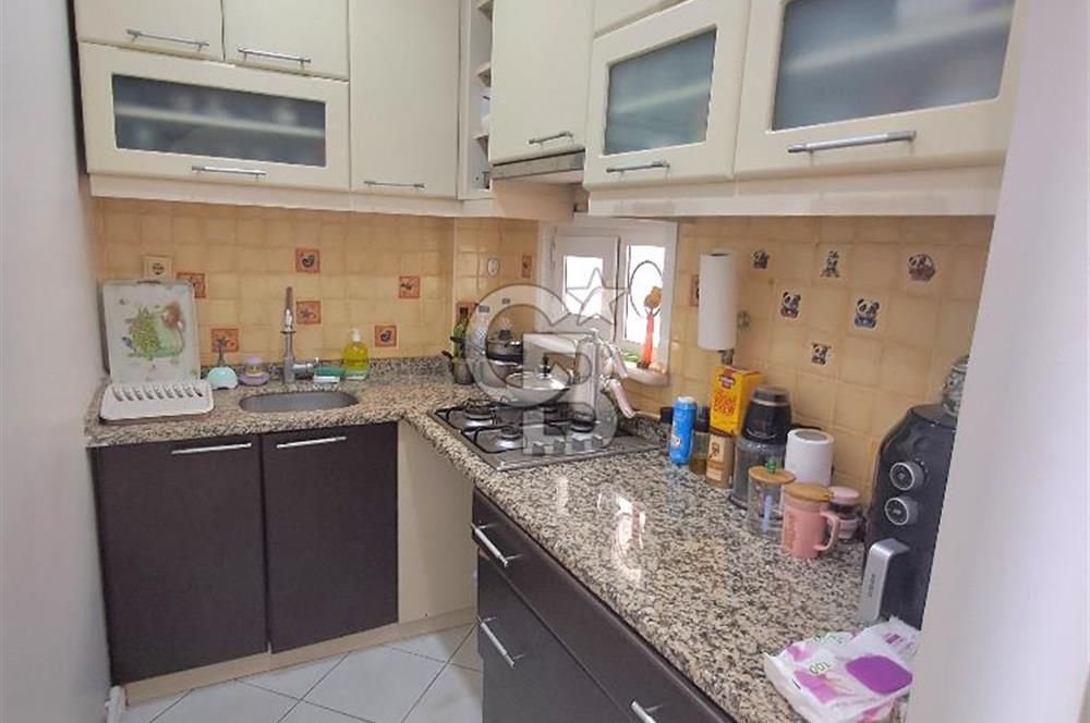 Şehremini Meydanda Satılık Geniş 1+1 Daire! Net:61m2.