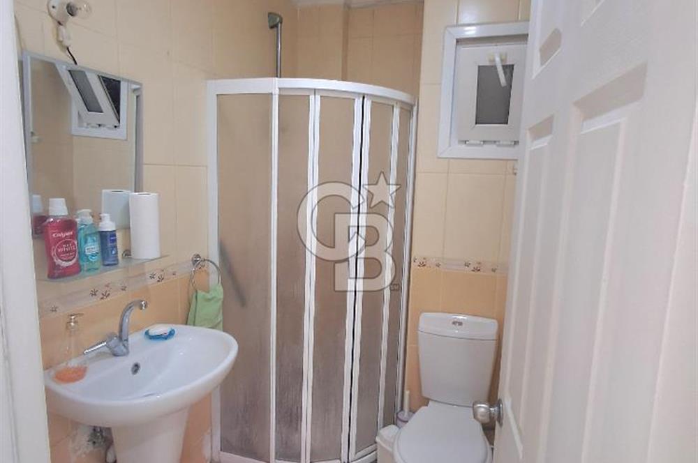 Şehremini Meydanda Satılık Geniş 1+1 Daire! Net:61m2.
