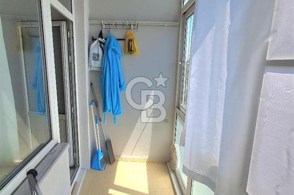 Şehremini Meydanda Satılık Geniş 1+1 Daire! Net:61m2.