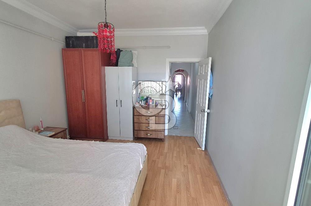 Şehremini Meydanda Satılık Geniş 1+1 Daire! Net:61m2.