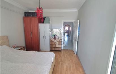 Şehremini Meydanda Satılık Geniş 1+1 Daire! Net:61m2.