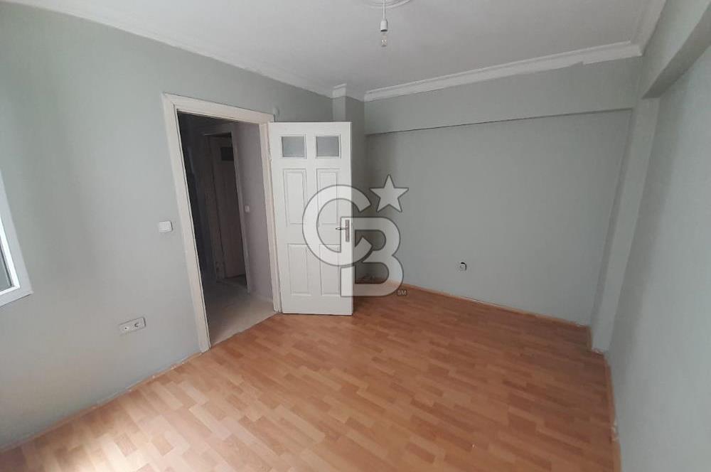 KARŞIYAKA ALAYBEY İZBANA 50 MT MESAFEDE 1+1 ASANSÖRLÜ BAKIMLI DAİRE