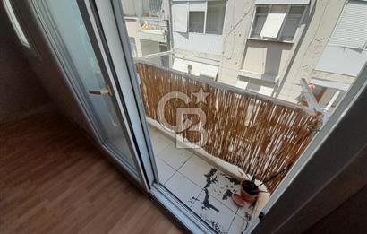 KARŞIYAKA ALAYBEY İZBANA 50 MT MESAFEDE 1+1 ASANSÖRLÜ BAKIMLI DAİRE
