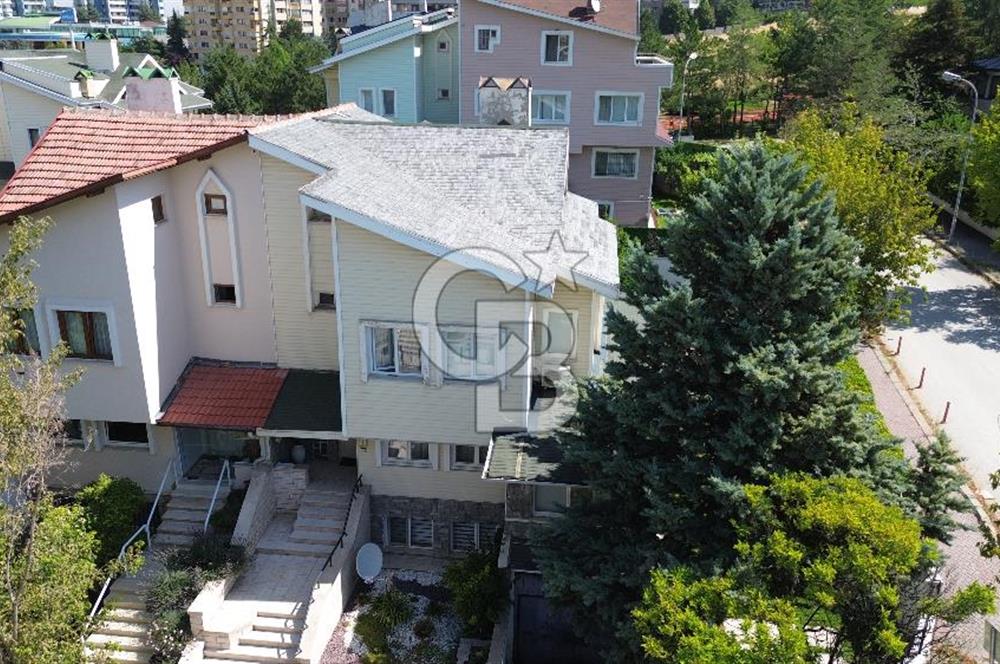 ÇAYYOLU MUTLUKENT MAH. IRMAKKENT SİTESİ'NDE PRESTİJLİ KÖŞE VİLLA 