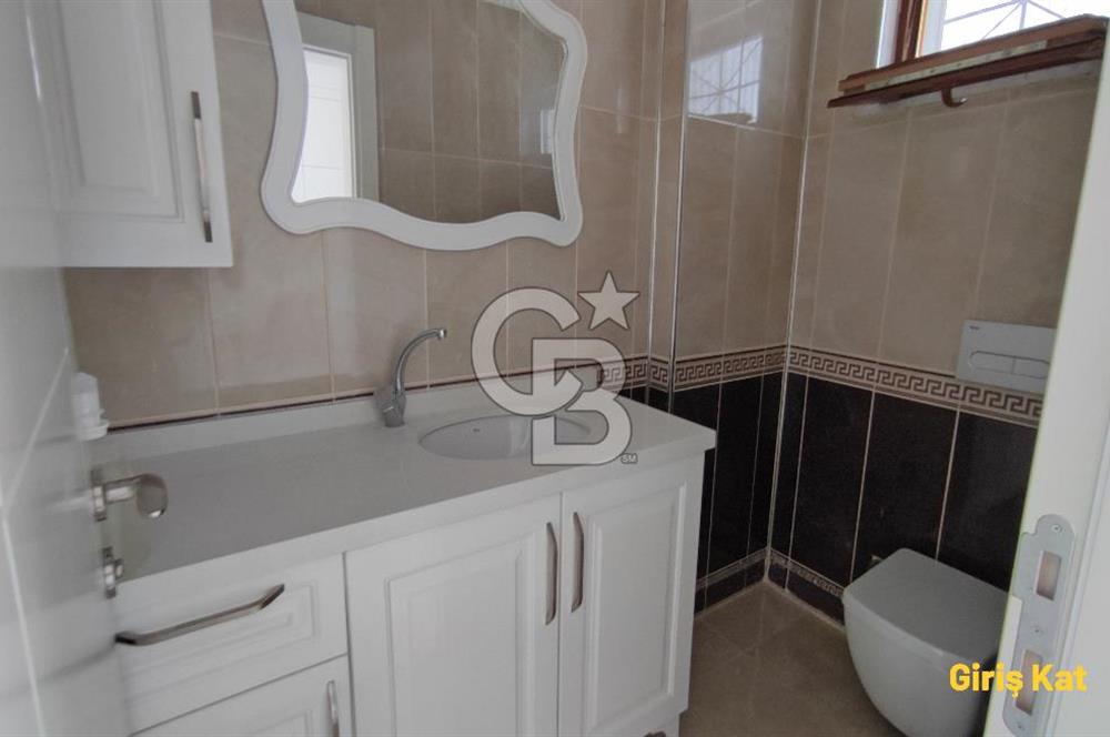 Gebze Tavşanlı'da, Havuzlu ve Güvenlikli Sitede KİRALIK VİLLA