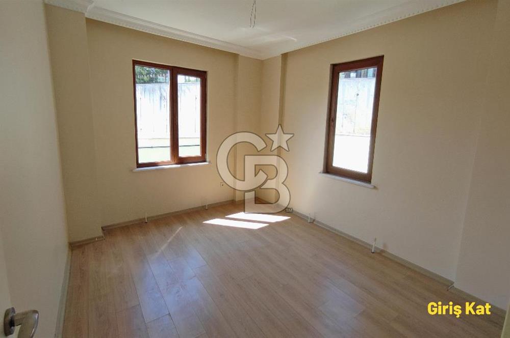 Gebze Tavşanlı'da, Havuzlu ve Güvenlikli Sitede KİRALIK VİLLA