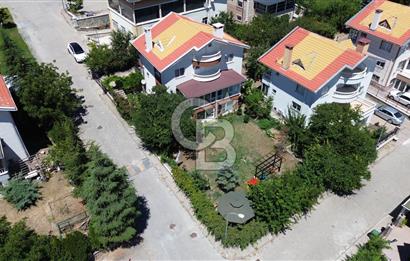 ALACAATLI ÖZLÜKENT SİTESİ'NDE KÖŞE VİLLA