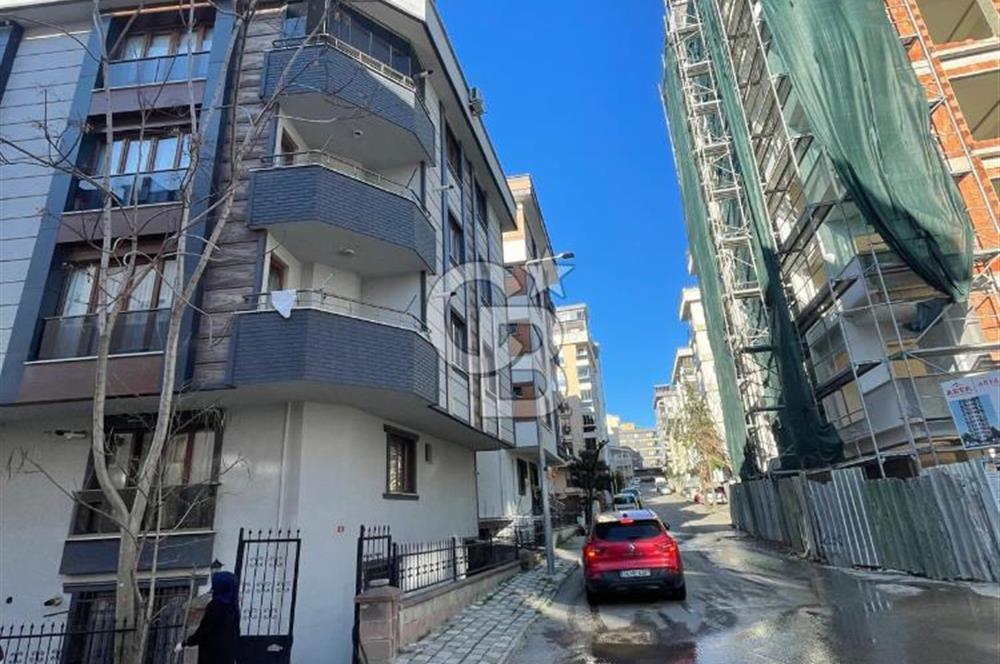 Çekmeköy Cumhuriyet Mahallesi 1+1 Komple Eşyalı Boş Satılık Daire