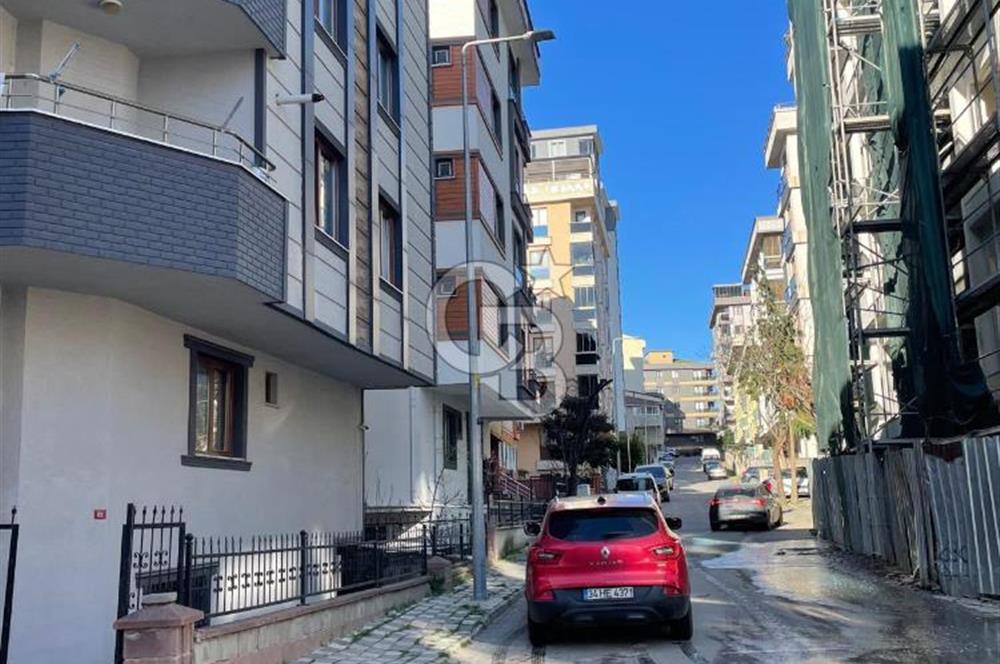 Çekmeköy Cumhuriyet Mahallesi 1+1 Komple Eşyalı Boş Satılık Daire