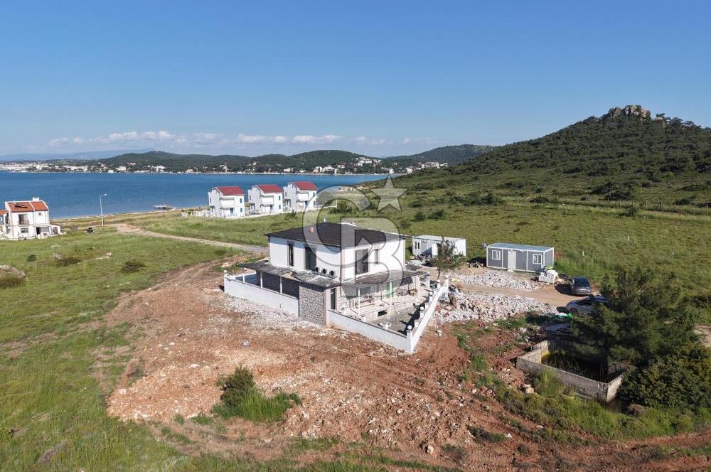 AYVALIK HAKKIBEY YARIMADASI'NDA DENİZE 100 M LÜKS 5+1 VİLLA