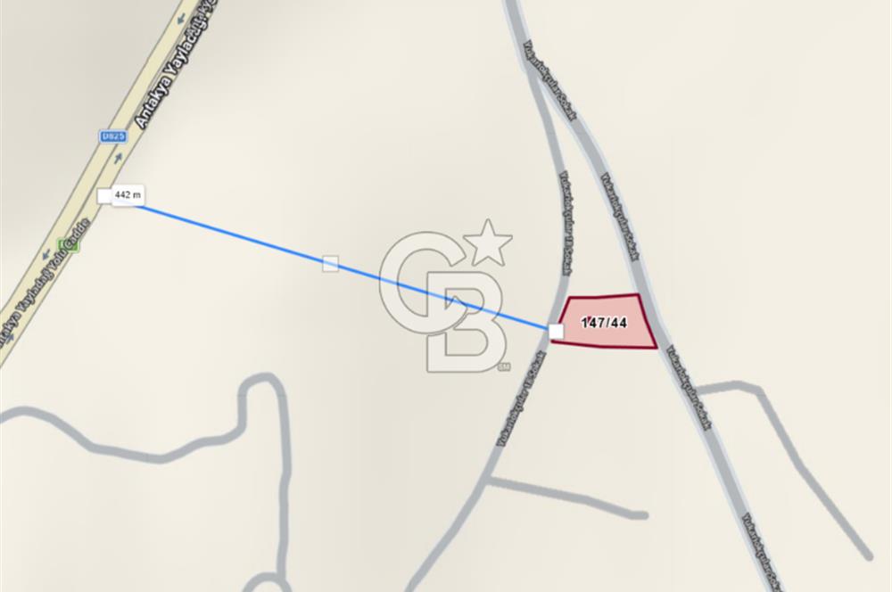 YUKARIOKÇULAR'DA *3.797 M2* ÇİFT ASFALT CEPHELİ-SATILIK TARLA