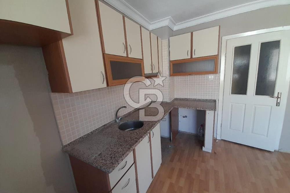 KARŞIYAKA ALAYBEY İZBANA 50 MT MESAFEDE 1+1 ASANSÖRLÜ BAKIMLI DAİRE