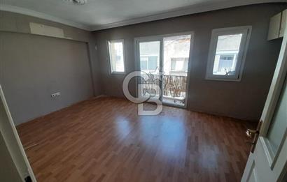 KARŞIYAKA ALAYBEY İZBANA 50 MT MESAFEDE 1+1 ASANSÖRLÜ BAKIMLI DAİRE