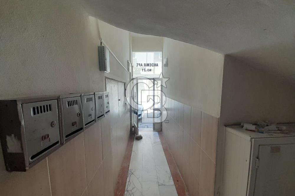 KARŞIYAKA ALAYBEY İZBANA 50 MT MESAFEDE 1+1 ASANSÖRLÜ BAKIMLI DAİRE