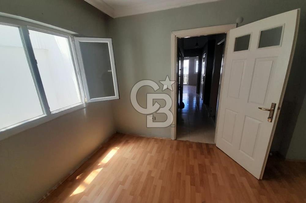 KARŞIYAKA ALAYBEY İZBANA 50 MT MESAFEDE 1+1 ASANSÖRLÜ BAKIMLI DAİRE