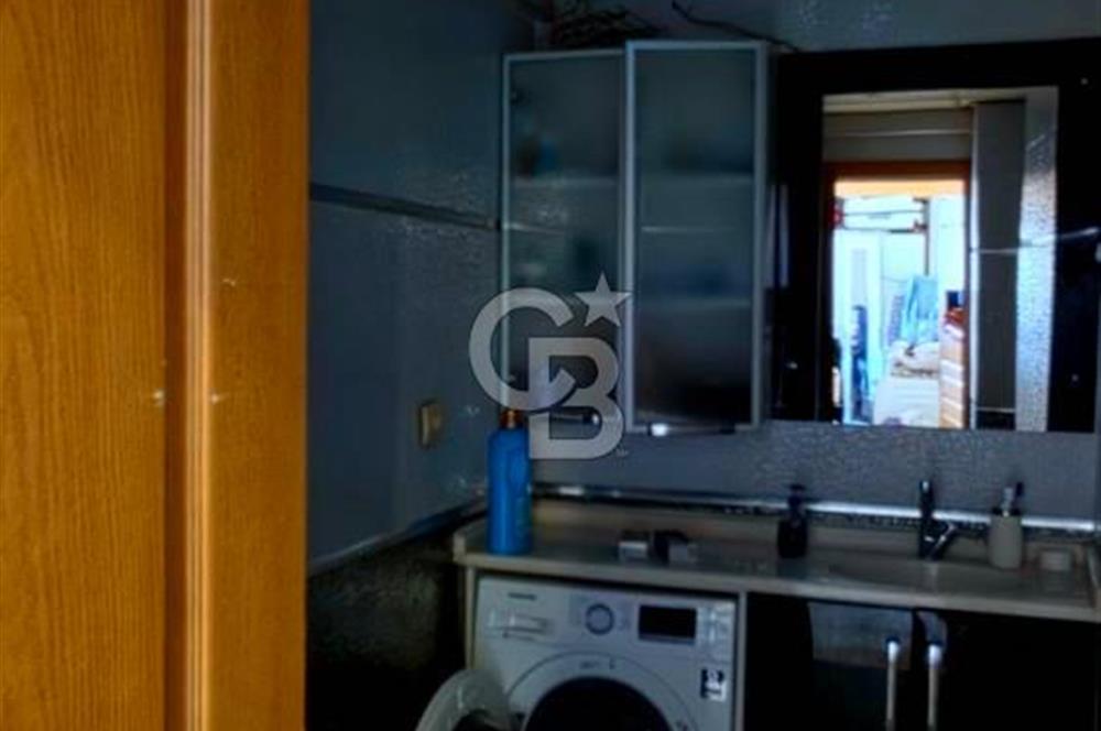 BUCA FORBEST CADDESİ’NDE MERKEZİ LOKASYONDA LÜKS EŞYALI 2+1 KİRALIK DAİRE