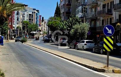 BUCA FORBEST CADDESİ’NDE MERKEZİ LOKASYONDA LÜKS EŞYALI 2+1 KİRALIK DAİRE