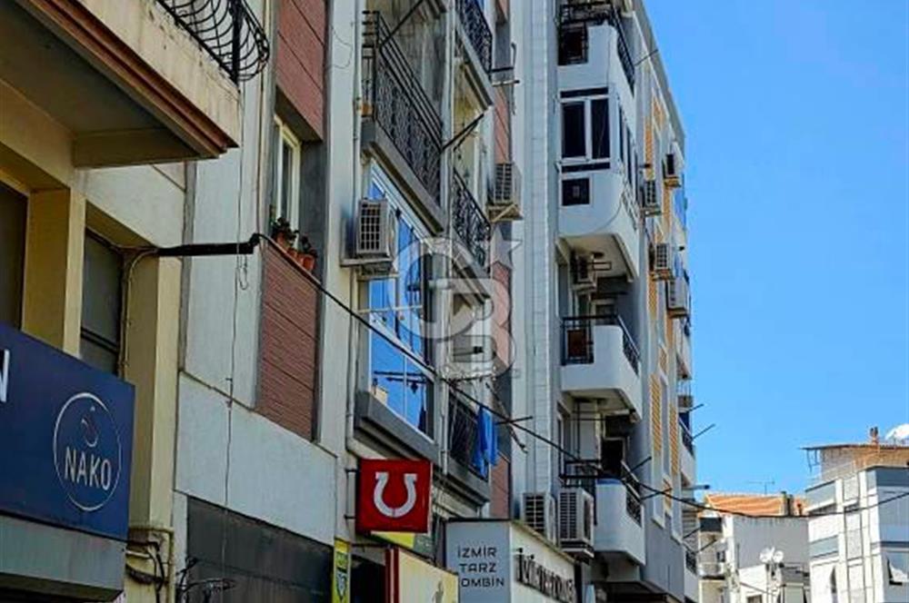 BUCA FORBEST CADDESİ’NDE MERKEZİ LOKASYONDA LÜKS EŞYALI 2+1 KİRALIK DAİRE