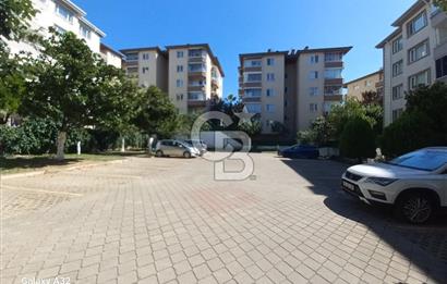 Gazi Cad. Demet Sitesi'nde Aileye Uygun, Geniş 3+1 Kiralık Daire