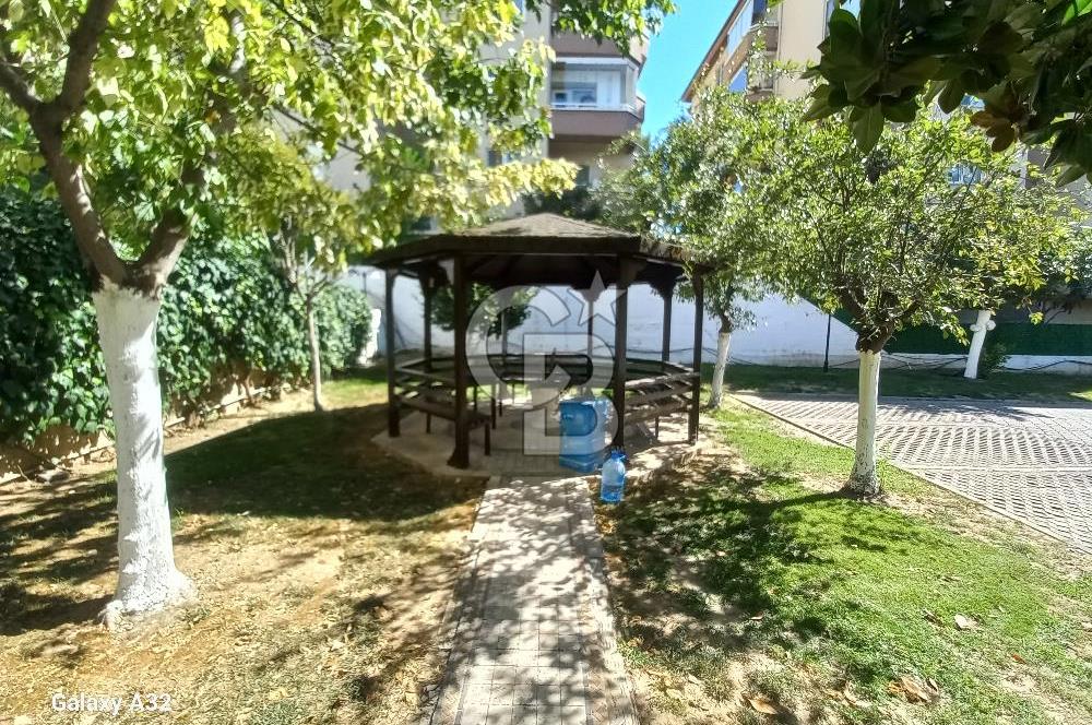 Gazi Cad. Demet Sitesi'nde Aileye Uygun, Geniş 3+1 Kiralık Daire
