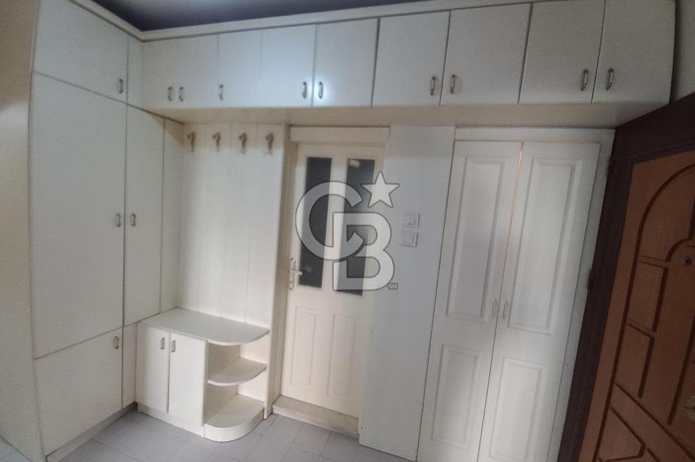 Gazi Cad. Demet Sitesi'nde Aileye Uygun, Geniş 3+1 Kiralık Daire