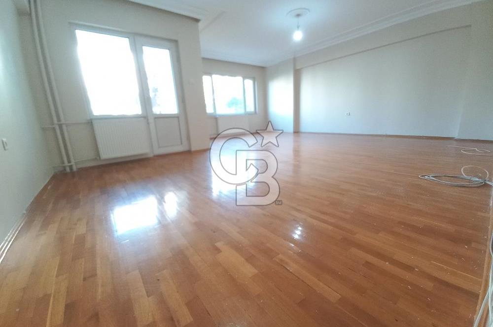 Gazi Cad. Demet Sitesi'nde Aileye Uygun, Geniş 3+1 Kiralık Daire