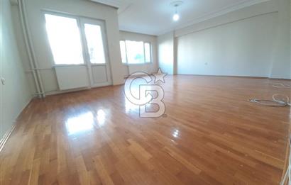 Gazi Cad. Demet Sitesi'nde Aileye Uygun, Geniş 3+1 Kiralık Daire