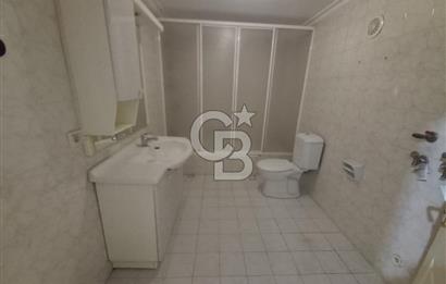 Gazi Cad. Demet Sitesi'nde Aileye Uygun, Geniş 3+1 Kiralık Daire