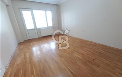 Gazi Cad. Demet Sitesi'nde Aileye Uygun, Geniş 3+1 Kiralık Daire