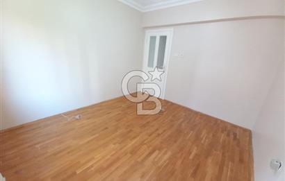 Gazi Cad. Demet Sitesi'nde Aileye Uygun, Geniş 3+1 Kiralık Daire