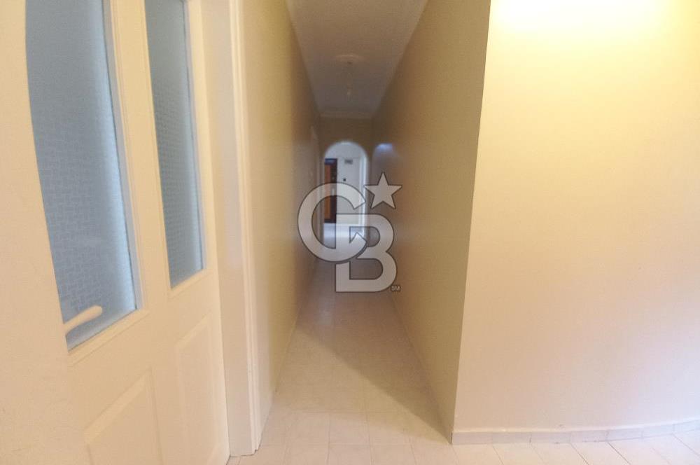 Gazi Cad. Demet Sitesi'nde Aileye Uygun, Geniş 3+1 Kiralık Daire
