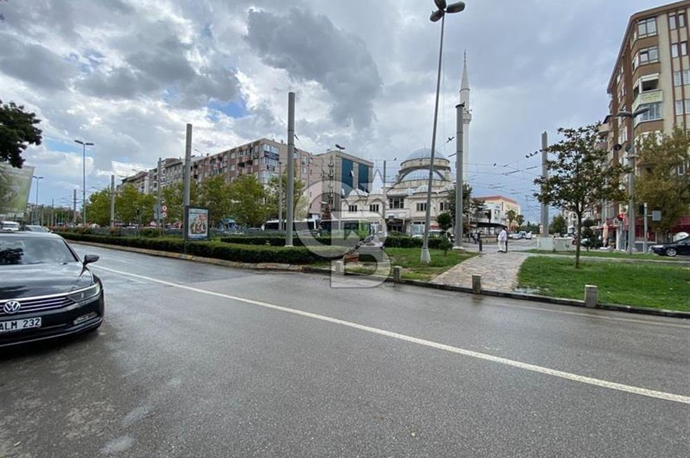 İZMİT YÜRÜYÜŞ YOLUNDA SATILIK 2+1 DAİRE,OFİS VE İŞYERİ