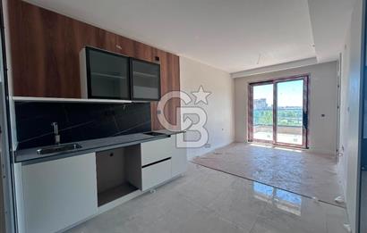 GAMADOR PARLA A BLOK'TA GÖL MANZARALI TERASLI 1+1 SATILIK DAİRE