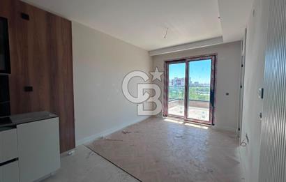 GAMADOR PARLA A BLOK'TA GÖL MANZARALI TERASLI 1+1 SATILIK DAİRE