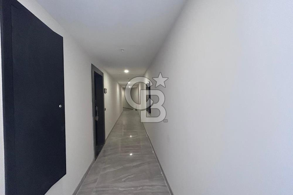 GAMADOR PARLA A BLOK'TA GÖL MANZARALI TERASLI 1+1 SATILIK DAİRE