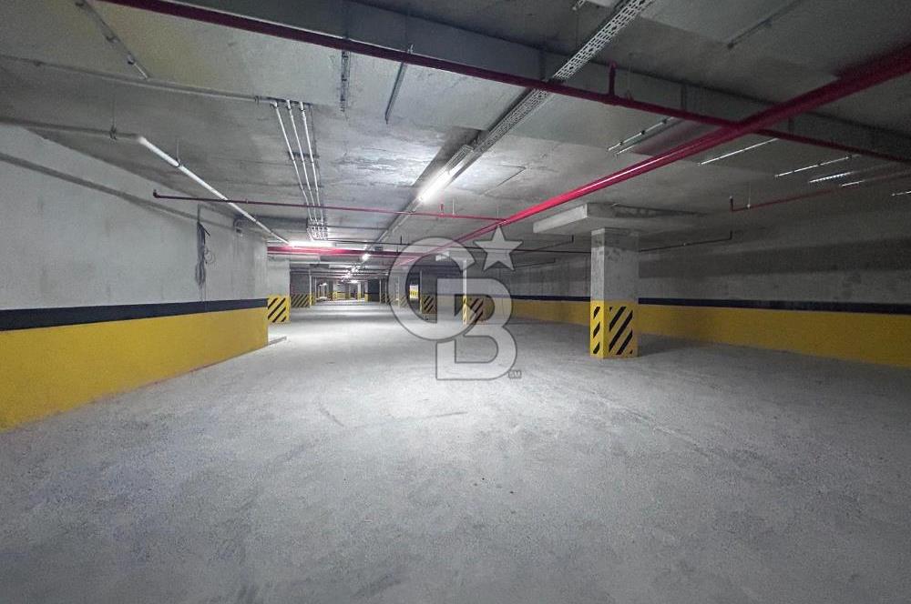 GAMADOR PARLA A BLOK'TA GÖL MANZARALI TERASLI 1+1 SATILIK DAİRE