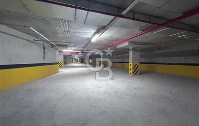 GAMADOR PARLA A BLOK'TA GÖL MANZARALI TERASLI 1+1 SATILIK DAİRE