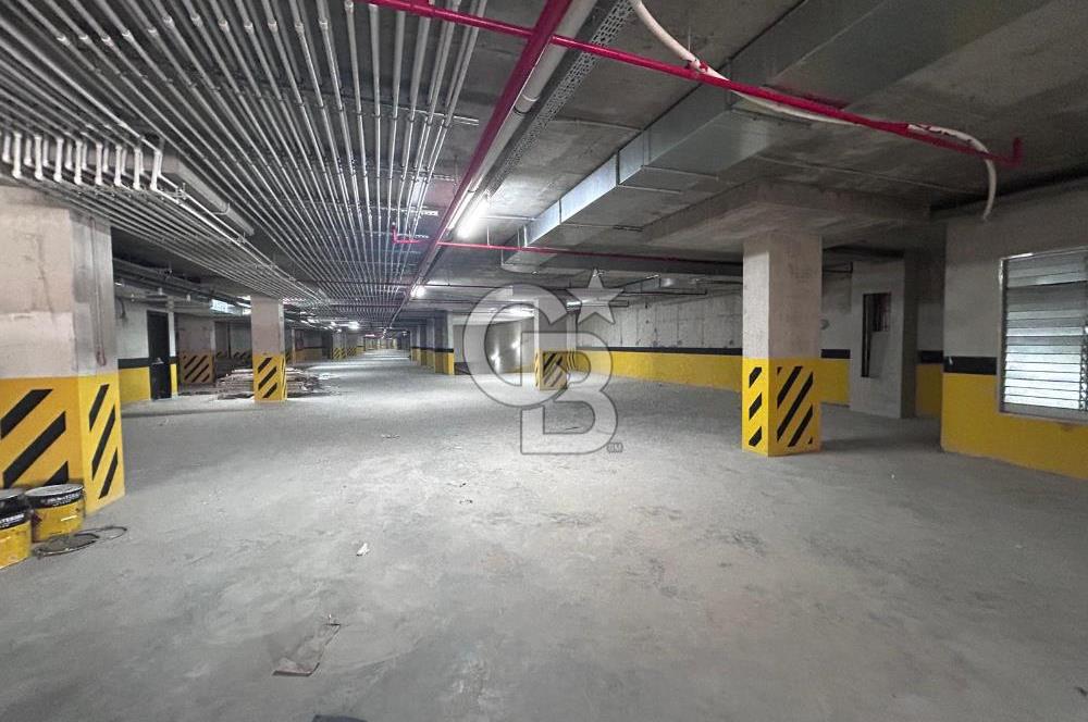 GAMADOR PARLA A BLOK'TA GÖL MANZARALI TERASLI 1+1 SATILIK DAİRE