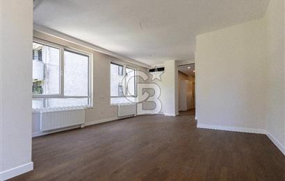 Suadiye Noter Sokak'ta Satılık 3+1 Daire