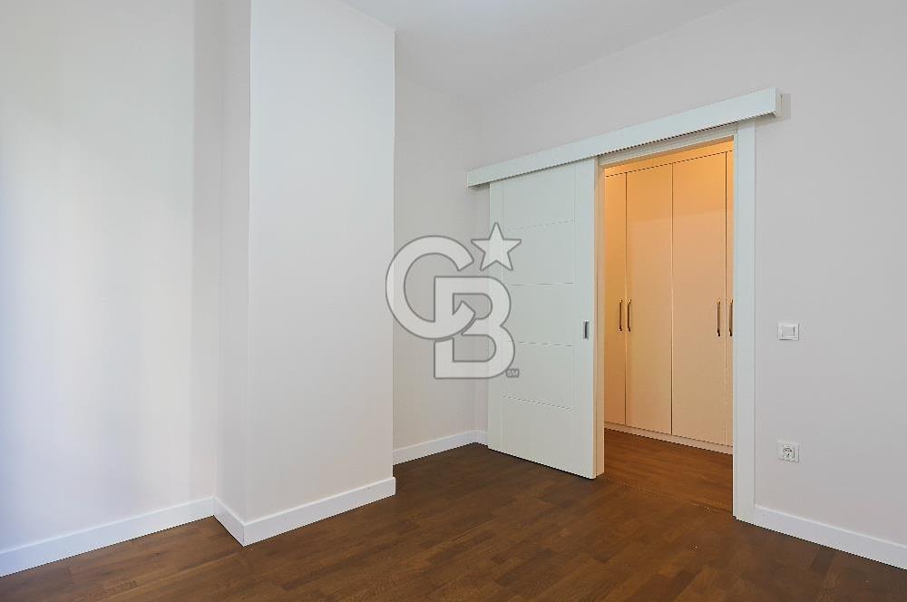 Suadiye Noter Sokak'ta Satılık 3+1 Daire